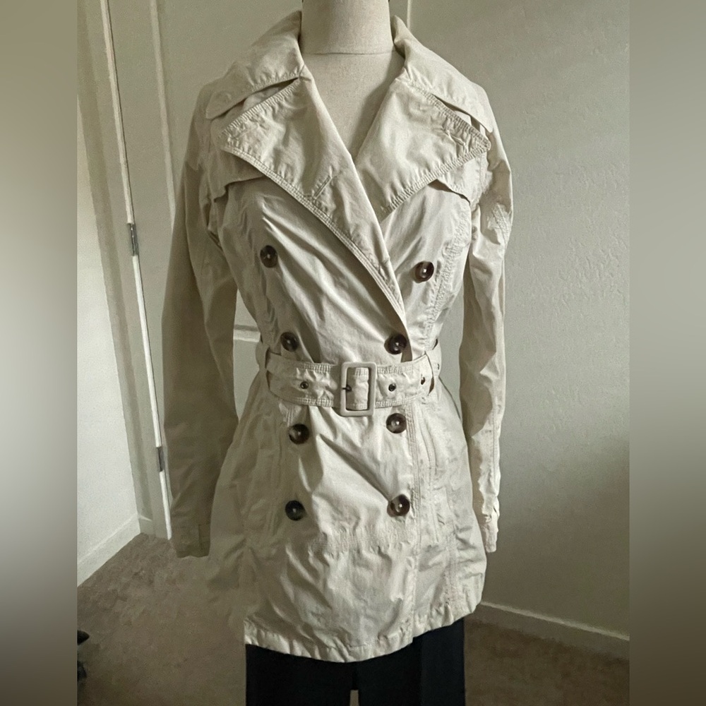 The North Face Women's Beige Double-Breasted Waterproof Coat